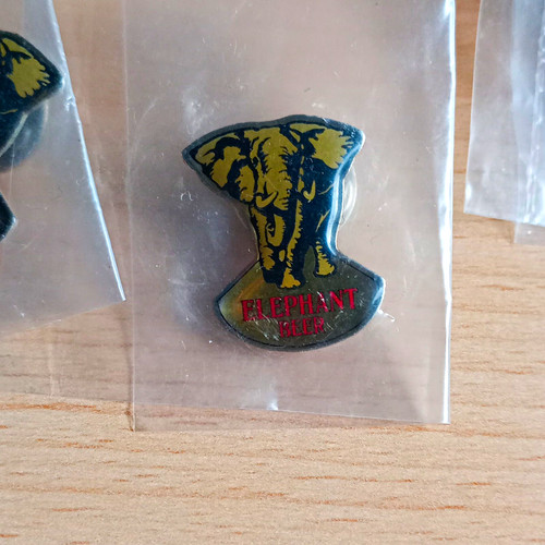 Elephant beer pin anstecker - elephant,