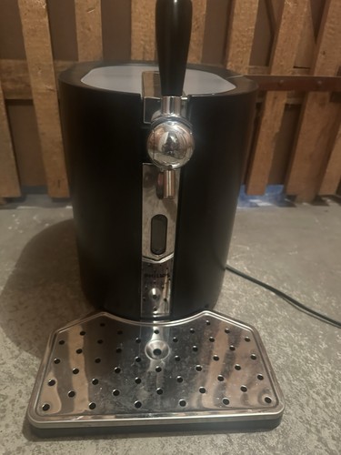 Bierzapfanlage mit zapfhahn - mit,